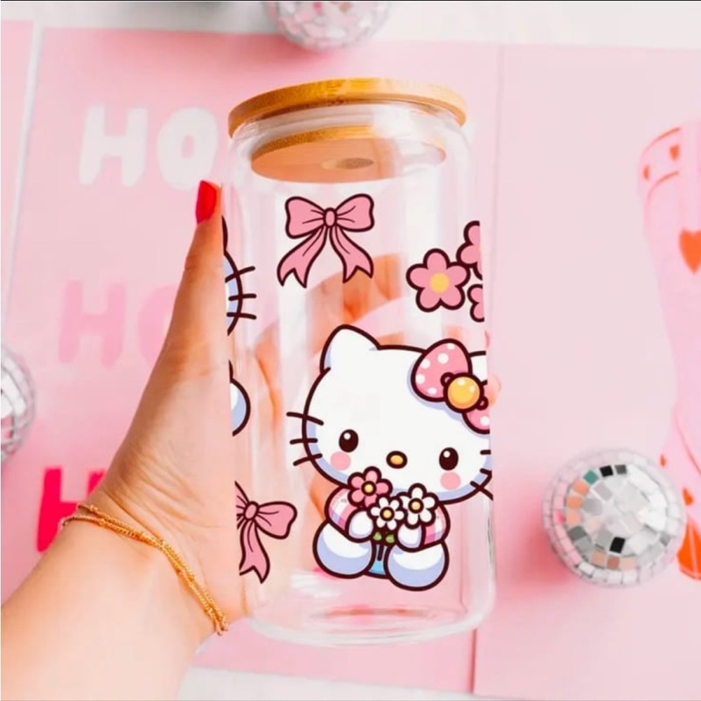 Hello Kitty 16oz Bow & Flower Glass Tumbler w/ Glass Straw